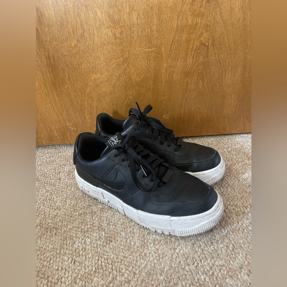 Size 9 Air Force 1 Pixel Sneakers